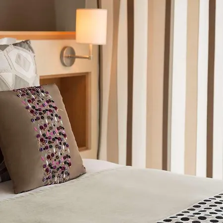 Og Antibes Les Strelitzias * Ζουάν λε Πιν