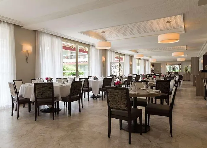 Hotel Og Antibes Les Strelitzias